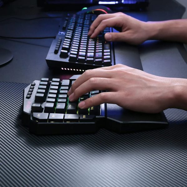 REDRAGON Diti Elite One-Handed RGB Wireless Mechanical Gaming Keyboard - Black - Image 4